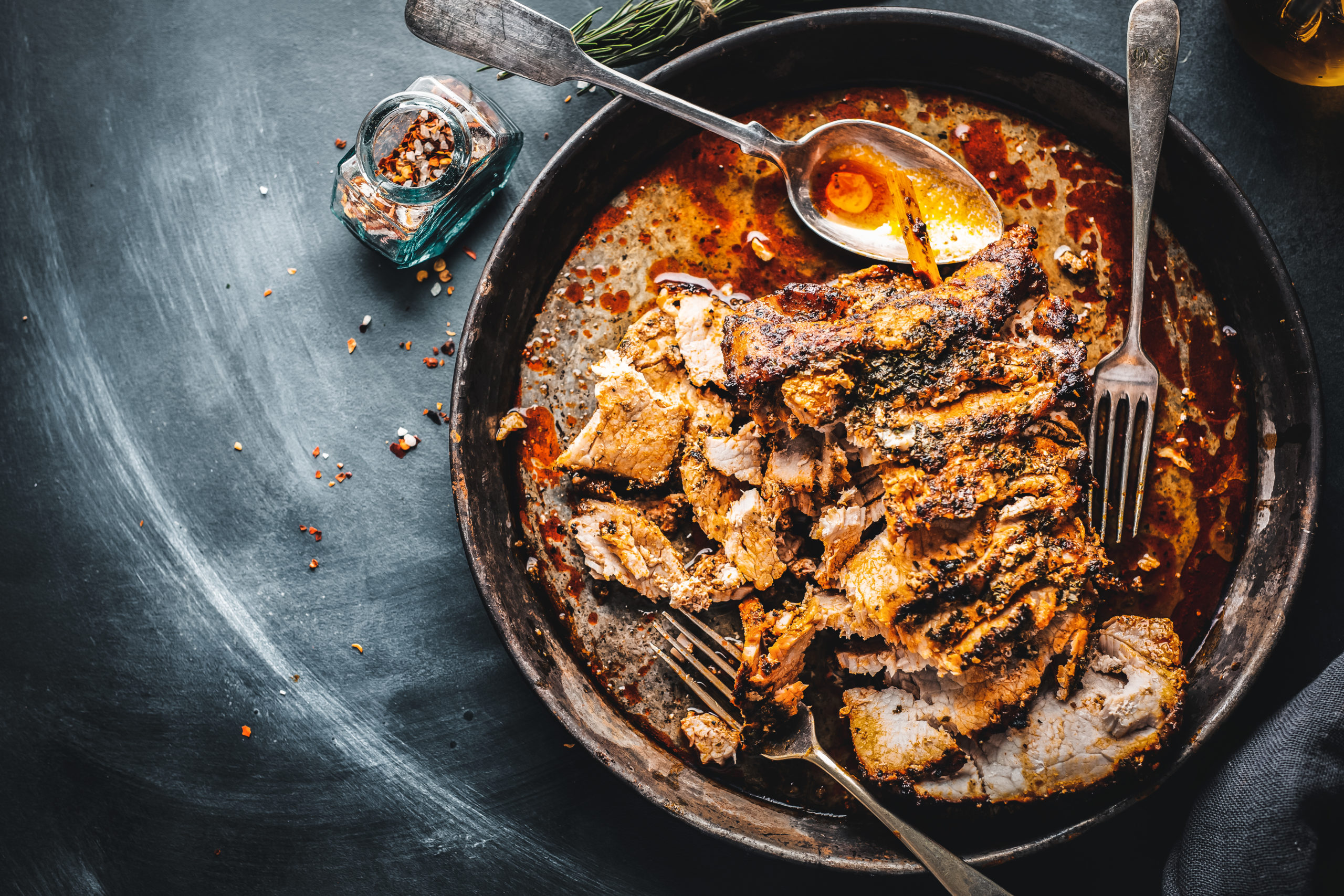 Baked pork with spices and herbs